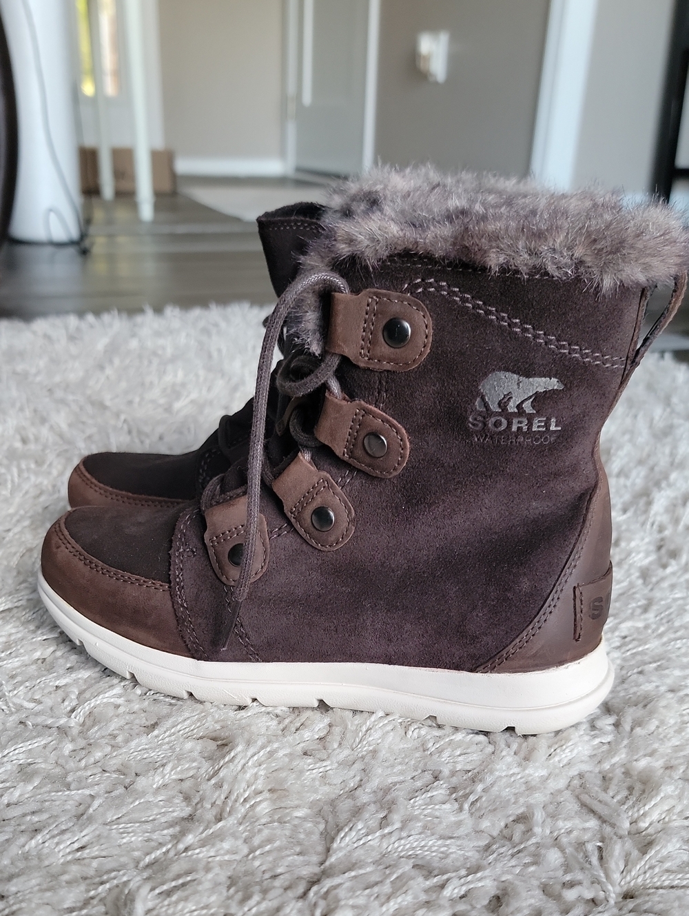 Sorel Women's Brown Suede Lace-Up Faux-Fur Winter Boot